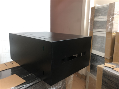 Tủ rack 4U-D400 treo tường, màu đen, cánh mica
